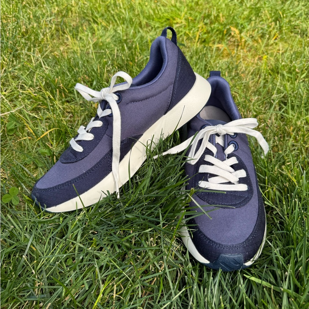 Allbirds Courier Navy Blue Tree Sneakers Mens 8 Womens 10 Retro Low Top NWOT